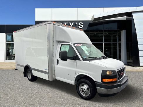 Used 2024 GMC Savana 3500 w/ Power Convenience Package image 1