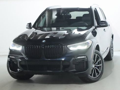 Used 2020 BMW X5 M50i w/ Premium Package image 3