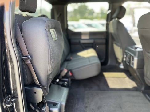 Used 2015 Ford F150 XLT w/ Equipment Group 302A Luxury AWD/4WD image 25