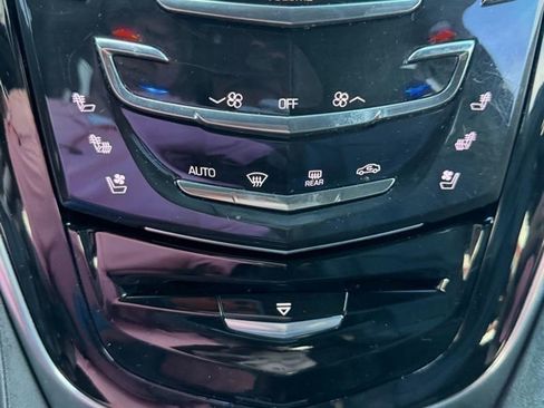 Used 2019 Cadillac Escalade Platinum image 19