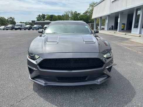 Used 2019 Ford Mustang GT RWD image 3