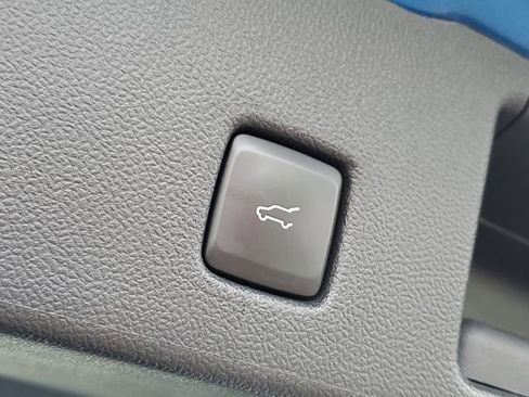 Certified 2021 Ford Escape SE w/ SE Sport Appearance Package AWD/4WD image 30