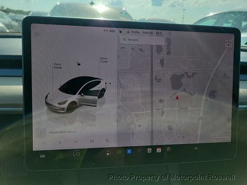 Used 2023 Tesla Model 3 Standard Range RWD image 3