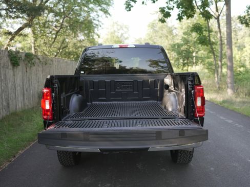 Used 2023 Ford F150 XLT image 7