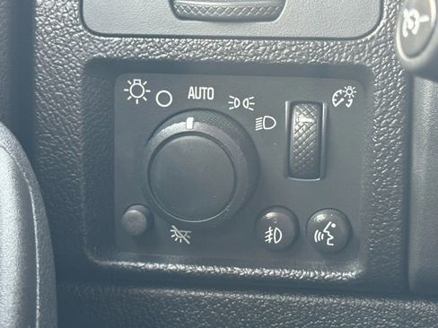 Used 2009 HUMMER H3 Luxury image 35