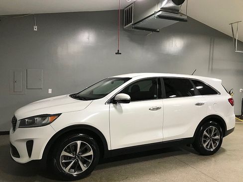 Used 2020 Kia Sorento FWD V6 image 7
