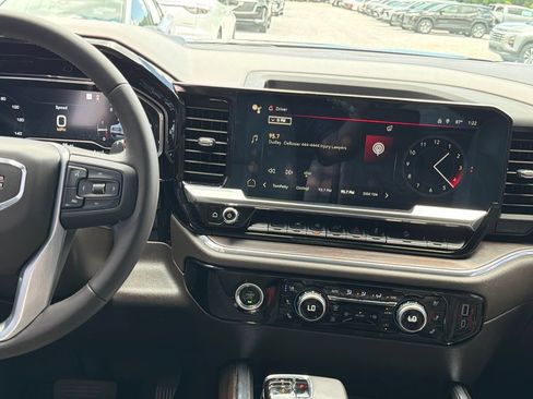 Certified 2023 GMC Sierra 1500 SLT w/ SLT Premium Package AWD/4WD image 18