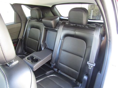 Used 2024 Ford Escape Platinum AWD/4WD image 17