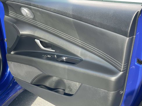 Certified 2023 Hyundai Elantra Limited image 26