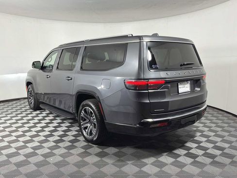 Used 2023 Jeep Wagoneer L Series II AWD/4WD image 5