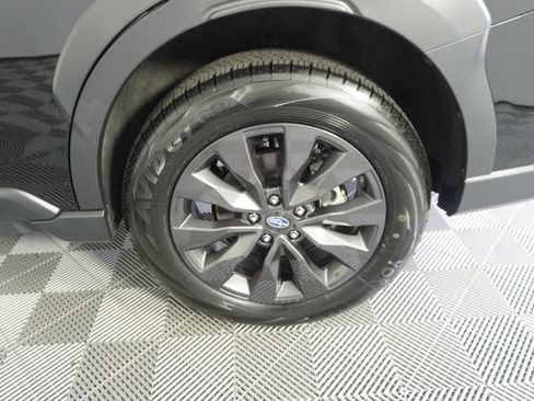 Certified 2025 Subaru Outback Onyx Edition AWD/4WD image 18