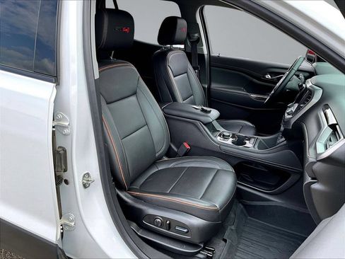 Used 2023 GMC Acadia AT4 w/ Technology Package AWD/4WD image 32