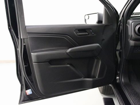 Used 2023 Chevrolet Colorado W/T image 19