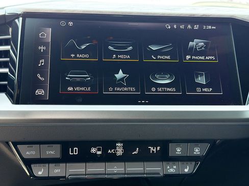 Used 2024 Audi Q4 e-tron Premium image 30