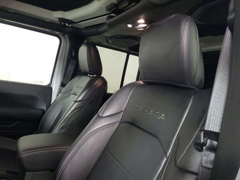 Used 2023 Jeep Wrangler Unlimited Sahara w/ Cold Weather Group image 21