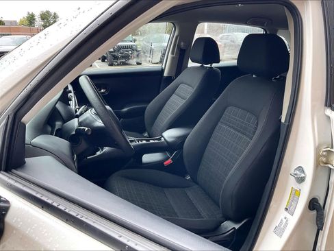 Used 2023 Honda HR-V LX image 10
