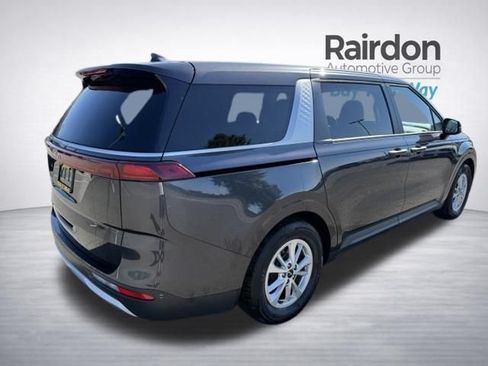 Used 2022 Kia Carnival LX FWD image 7