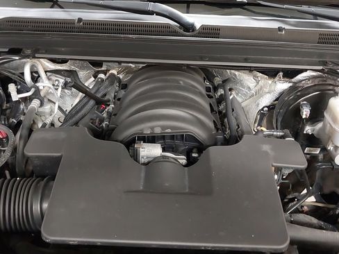 Used 2018 Chevrolet Tahoe LT image 30