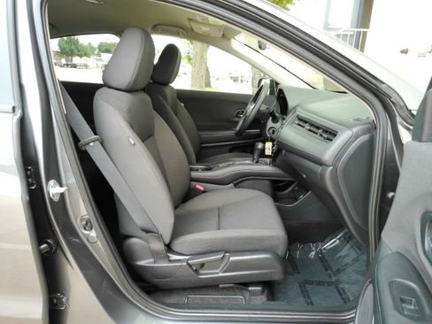 Used 2022 Honda HR-V LX image 17