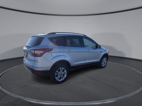 Used 2018 Ford Escape SE image 9