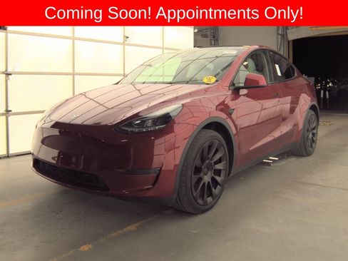 Used 2024 Tesla Model Y Long Range image 1