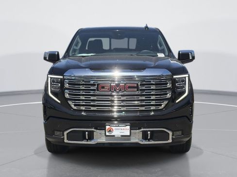 Used 2024 GMC Sierra 1500 Denali w/ Technology Package AWD/4WD image 2