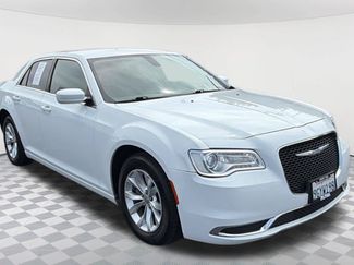 Used 2023 Chrysler 300 Touring RWD video 3