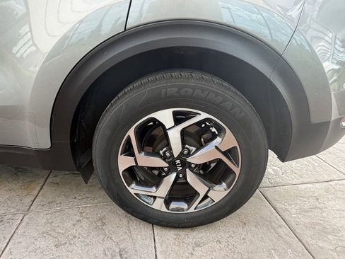 Used 2022 Kia Sportage LX FWD image 9
