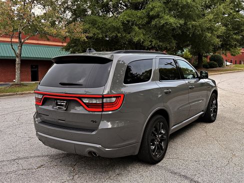 Used 2023 Dodge Durango R/T w/ Hemi Orange Plus Package RWD image 5