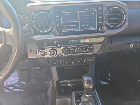 Used 2022 Toyota Tacoma TRD Sport w/ Technology Package image 17