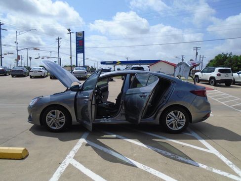 Used 2019 Hyundai Elantra Value Edition w/ Cargo Package FWD image 25