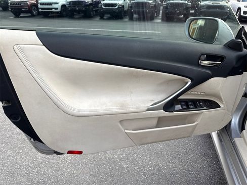 Used 2010 Lexus IS 250C image 7