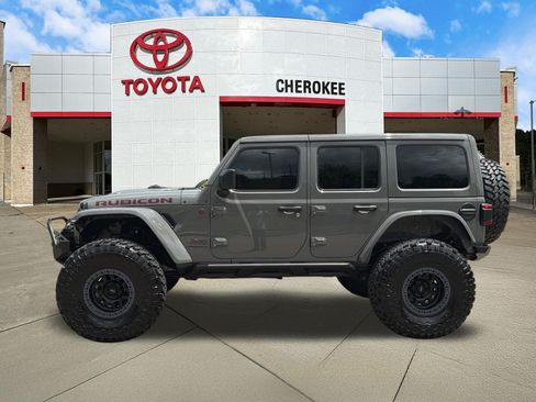 Used 2023 Jeep Wrangler Unlimited Rubicon w/ LED Lighting Group AWD/4WD image 8