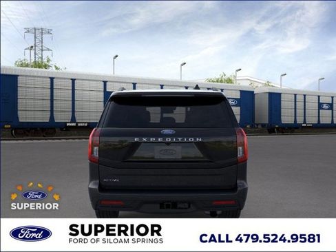 New 2026 Ford Expedition Active image 5
