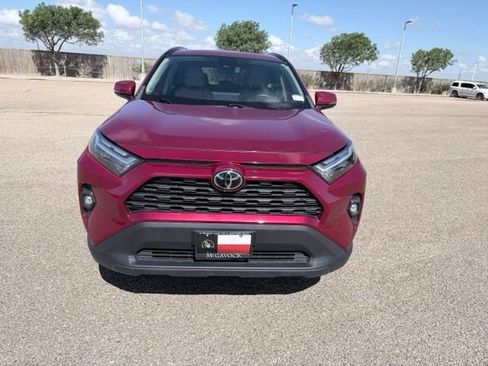 Used 2022 Toyota RAV4 XLE Premium AWD/4WD image 3