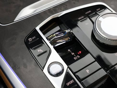 Used 2023 BMW X7 xDrive40i w/ Executive Package image 6