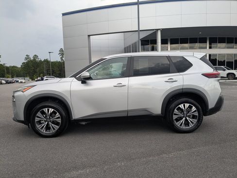 Used 2023 Nissan Rogue SV FWD image 7