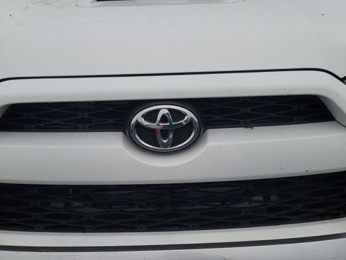 Used 2019 Toyota 4Runner TRD Off-Road AWD/4WD image 5