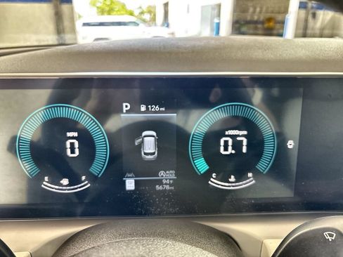 Certified 2025 Hyundai Tucson SEL FWD image 10