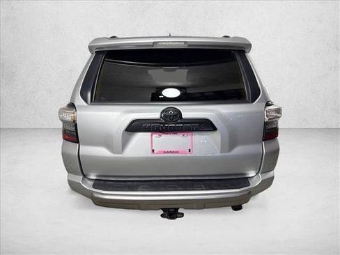 Used 2022 Toyota 4Runner TRD Off-Road AWD/4WD image 4