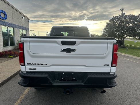 Used 2025 Chevrolet Silverado 2500 LTZ w/ LTZ Plus Package AWD/4WD image 5