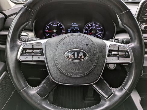 Used 2020 Kia Telluride LX AWD/4WD image 15