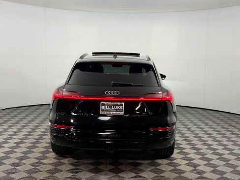 Used 2024 Audi Q8 e-tron Premium Plus w/ Premium Plus Package image 9