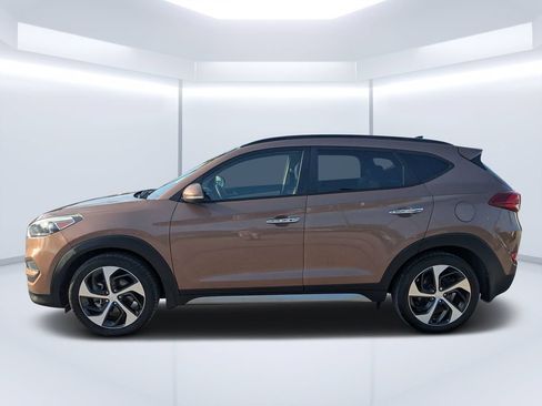 Used 2017 Hyundai Tucson Limited w/ Limited Ultimate Package 03 FWD image 6