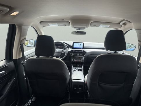 Used 2020 Ford Escape SE image 10