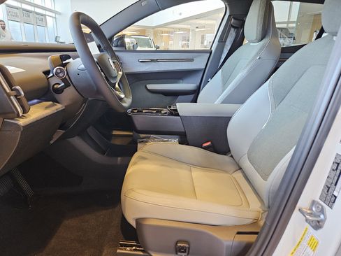 New 2026 Volvo EX30 Plus w/ Climate Package AWD/4WD image 9
