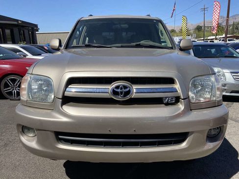 Used 2005 Toyota Sequoia SR5 image 7