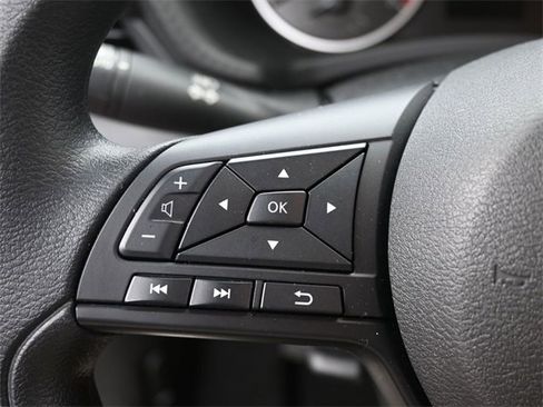 Used 2025 Nissan Sentra S image 15