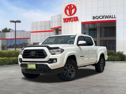 Used 2023 Toyota Tacoma SR5 w/ Technology Package AWD/4WD image 1