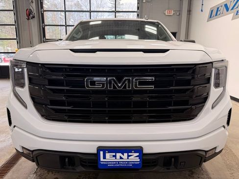 Used 2024 GMC Sierra 1500 Elevation AWD/4WD image 3